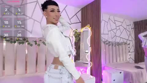 Snapshot of cyrus_tay chatting on June 2026 08:01:02 PM cyrus_tay online show from June 2026 08:01:02 PM