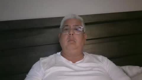 Snapshot of czar1974 chatting on November 2025 08:25:02 PM czar1974 online show from November 2025 08:25:02 PM