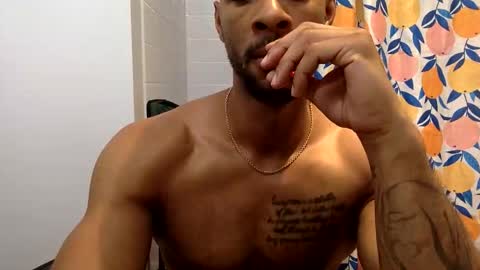 Snapshot of d33d667696 chatting on October 2025 01:18:01 AM Dday2 online show from October 2025 01:18:01 AM