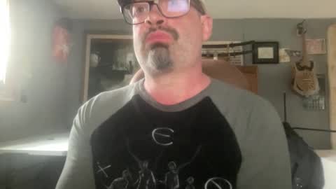 d4ddy858 online show from April 2026 08:17:01 PM