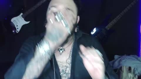 da_dark_room online show from November 2025 10:47:02 AM