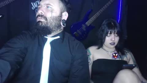 da_dark_room online show from November 2025 12:43:01 AM