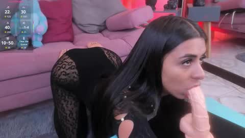 Snapshot of daaniela_moon chatting on November 2025 12:03:01 PM Daniela online show from November 2025 12:03:01 PM