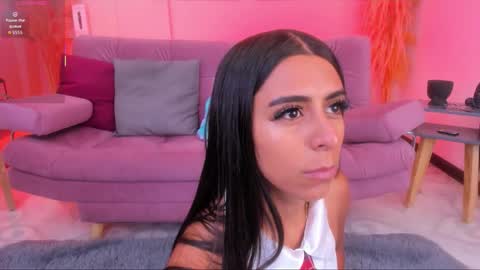 Snapshot of daaniela_moon chatting on November 2025 12:20:01 PM Daniela online show from November 2025 12:20:01 PM