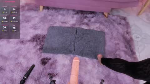 Snapshot of daaniela_moon chatting on November 2025 12:09:02 PM Daniela online show from November 2025 12:09:02 PM