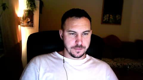 Snapshot of dadbodstephen chatting on December 2024 03:32:02 PM DadBodStephen online show from December 2024 03:32:02 PM