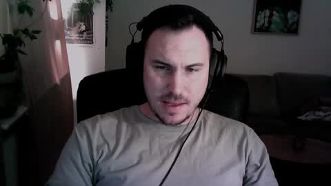 Snapshot of dadbodstephen chatting on January 2025 09:03:01 PM DadBodStephen online show from January 2025 09:03:01 PM