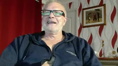 Brian ... online show from September 2025 08:03:01 PM