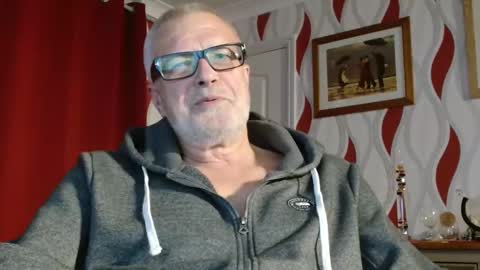 Brian ... online show from October 2025 08:07:01 PM