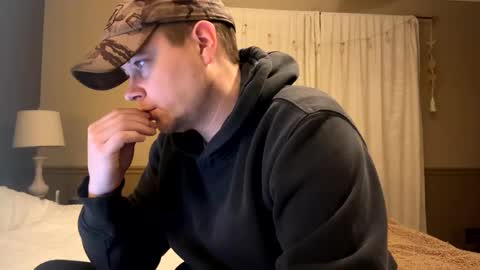 Snapshot of daddycam33 chatting on December 2024 01:15:02 AM DaddyCam33 online show from December 2024 01:15:02 AM