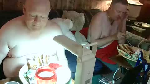 Daddy online show from October 2025 04:15:01 AM