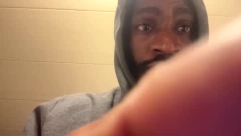 Snapshot of daddyd490256 chatting on December 2025 06:10:01 AM DaddyD online show from December 2025 06:10:01 AM