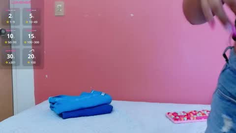 Michel   online show from November 2025 07:48:02 PM