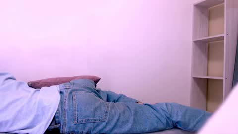 tayler online show from March 2025 05:59:02 AM