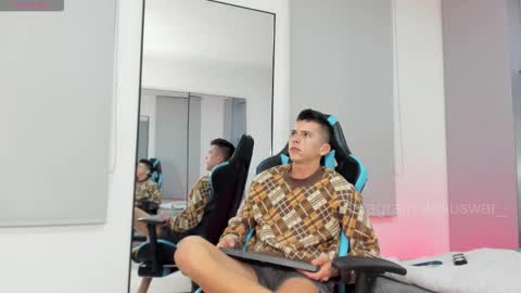 Snapshot of daddyrich4u chatting on November 2025 01:00:01 AM daddyrich4u online show from November 2025 01:00:01 AM