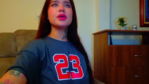 Valen online show from June 2026 12:53:02 AM