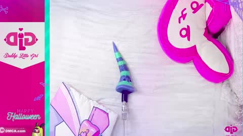 Im Andrea Nice to see you here  I love patterns soo much online show from October 2025 12:34:01 AM