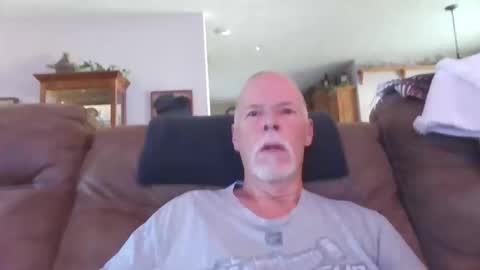 Snapshot of daddysmk chatting on November 2025 03:44:02 PM daddysmk online show from November 2025 03:44:02 PM