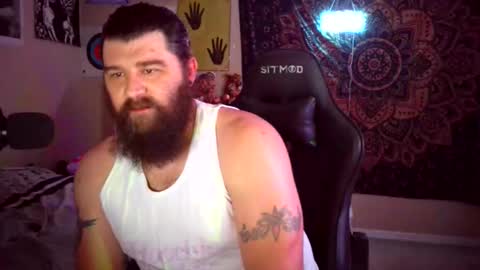 Snapshot of daddystreamingbadly chatting on December 2025 06:18:01 AM daddystreamingbadly online show from December 2025 06:18:01 AM