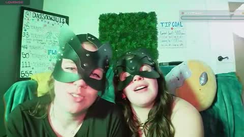 dadisnowsluts online show from December 2025 01:54:02 AM