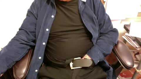 Snapshot of dadooronron69 chatting on November 2025 05:31:01 PM dadooronron69 online show from November 2025 05:31:01 PM