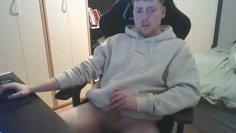 Snapshot of dae5 chatting on February 2026 06:19:01 PM Dae5 online show from February 2026 06:19:01 PM