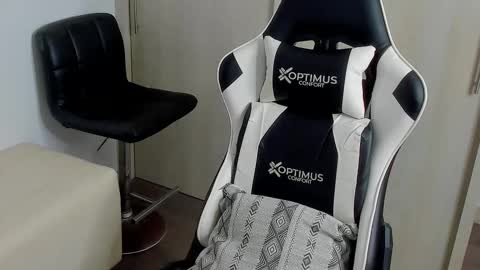 Snapshot of dafboy_ chatting on November 2025 02:43:02 AM Allan Daf online show from November 2025 02:43:02 AM