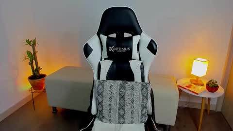 Snapshot of dafboy_ chatting on November 2025 04:49:01 AM Allan Daf online show from November 2025 04:49:01 AM