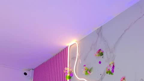 Dafne  online show from March 2026 10:48:02 AM