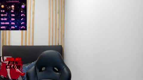 Snapshot of dafne_00 chatting on November 2025 11:44:01 AM Dafne online show from November 2025 11:44:01 AM