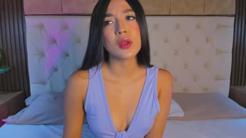 Snapshot of dafne_hillss chatting on October 2025 12:44:02 PM dafne_hillss online show from October 2025 12:44:02 PM