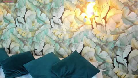 Dafne  online show from February 2025 07:49:01 PM