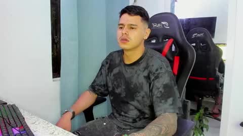 my name is Jhon and I live in colombia online show from October 2025 09:54:02 AM