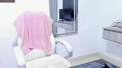 Snapshot of dahian_carter chatting on September 2025 12:08:02 PM Dahian  online show from September 2025 12:08:02 PM