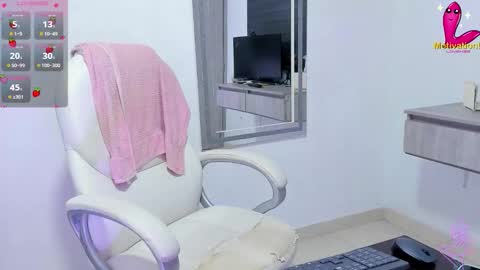 Snapshot of dahian_carter chatting on September 2025 12:20:01 PM Dahian  online show from September 2025 12:20:01 PM