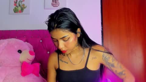 Snapshot of dahiangomezz chatting on November 2025 08:00:02 AM online show from November 2025 08:00:02 AM