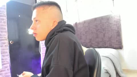 Snapshot of dahiatsu_coral chatting on March 2025 12:15:02 PM dahiatsu_coral online show from March 2025 12:15:02 PM