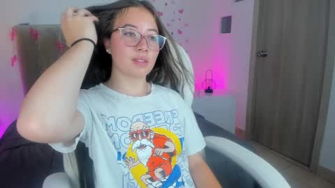 Snapshot of dahlia_rousse chatting on January 2025 08:04:01 PM Dahlia online show from January 2025 08:04:01 PM