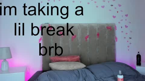 Snapshot of dahlia_rousse chatting on February 2025 11:17:01 PM Dahlia online show from February 2025 11:17:01 PM