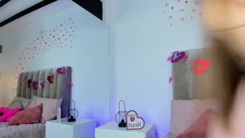 Snapshot of dahlia_rousse chatting on February 2025 08:48:02 PM Dahlia online show from February 2025 08:48:02 PM