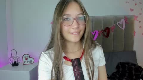 Snapshot of dahlia_rousse chatting on February 2025 11:45:01 PM Dahlia online show from February 2025 11:45:01 PM