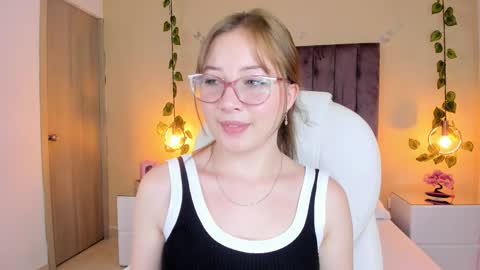 Snapshot of dahlia_rousse chatting on September 2025 08:47:02 PM Dahlia online show from September 2025 08:47:02 PM