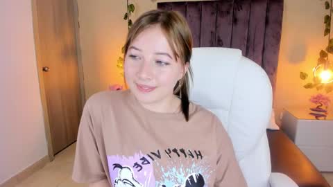 Snapshot of dahlia_rousse chatting on September 2025 03:50:02 PM Dahlia online show from September 2025 03:50:02 PM