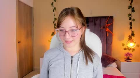 Snapshot of dahlia_rousse chatting on October 2025 09:47:02 PM Dahlia online show from October 2025 09:47:02 PM