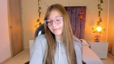 Snapshot of dahlia_rousse chatting on October 2025 12:00:01 AM Dahlia online show from October 2025 12:00:01 AM