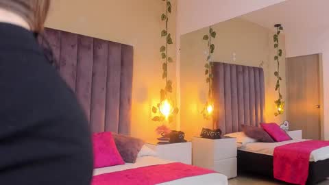 Snapshot of dahlia_rousse chatting on November 2025 12:43:01 AM Dahlia online show from November 2025 12:43:01 AM