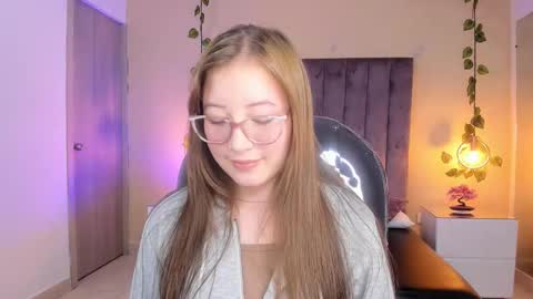 Snapshot of dahlia_rousse chatting on November 2025 05:50:02 AM Dahlia online show from November 2025 05:50:02 AM