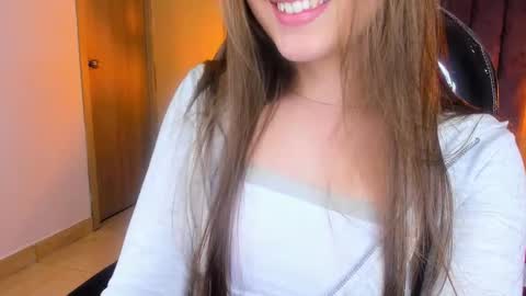 Snapshot of dahlia_rousse chatting on November 2025 06:07:02 AM Dahlia online show from November 2025 06:07:02 AM