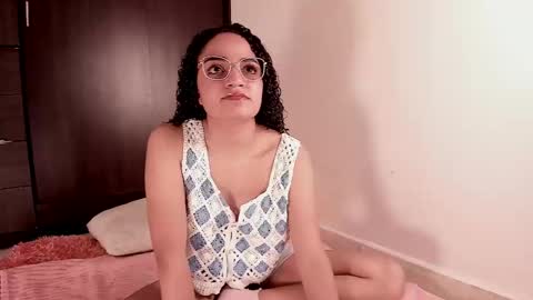 Dahli online show from September 2025 08:32:02 PM