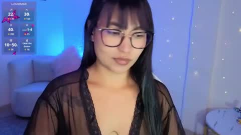 Snapshot of dahlienne_vianne chatting on August 2026 09:09:01 PM Nicole online show from August 2026 09:09:01 PM